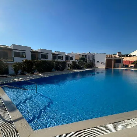 Ocean View Residences 3 Bedroom Villa's Sea View אלבופיירה